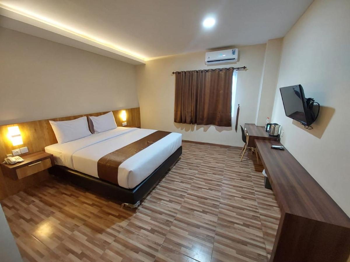T Hotel Kualanamu Lubukpakam Exterior foto