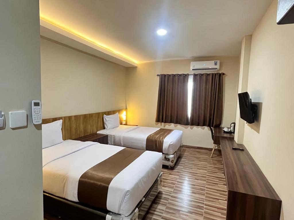 T Hotel Kualanamu Lubukpakam Exterior foto
